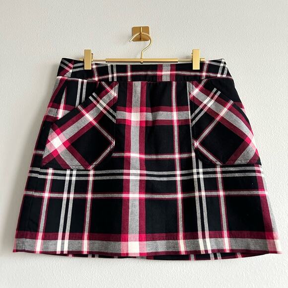 Tommy Hilfiger Plaid Red Black White Plaid Preppy Mini Skirt Size 6 - Picture 1 of 6